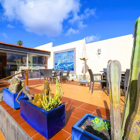 Madora - Private Pool, Amazing Garden, Sea View & Quiet Location
