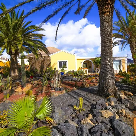 Madora - Private Pool, Amazing Garden, Sea View & Quiet Location