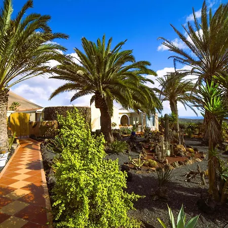 Madora - Private Pool, Amazing Garden, Sea View & Quiet Location Villa *