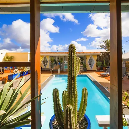 Madora - Private Pool, Amazing Garden, Sea View & Quiet Location Villa