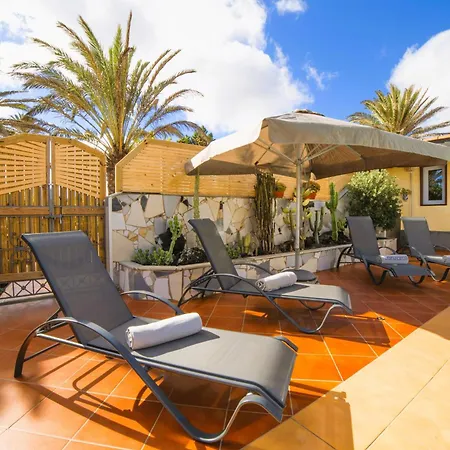 Villa Madora - Private Pool, Amazing Garden, Sea View & Quiet Location