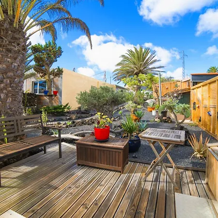 Madora - Private Pool, Amazing Garden, Sea View & Quiet Location