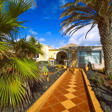 Madora - Private Pool, Amazing Garden, Sea View & Quiet Location *